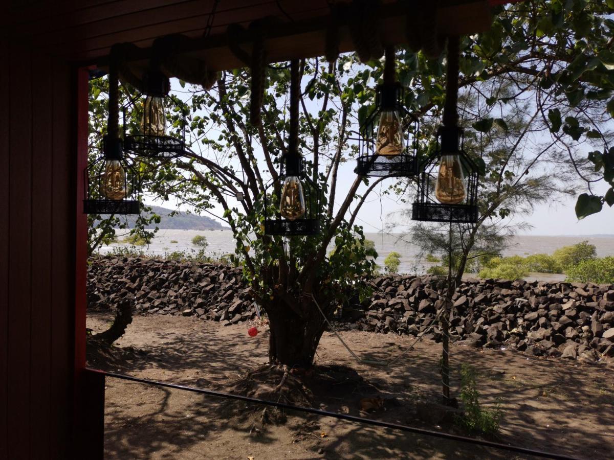 The Koasta Sea View Resort Korlai Bagian luar foto